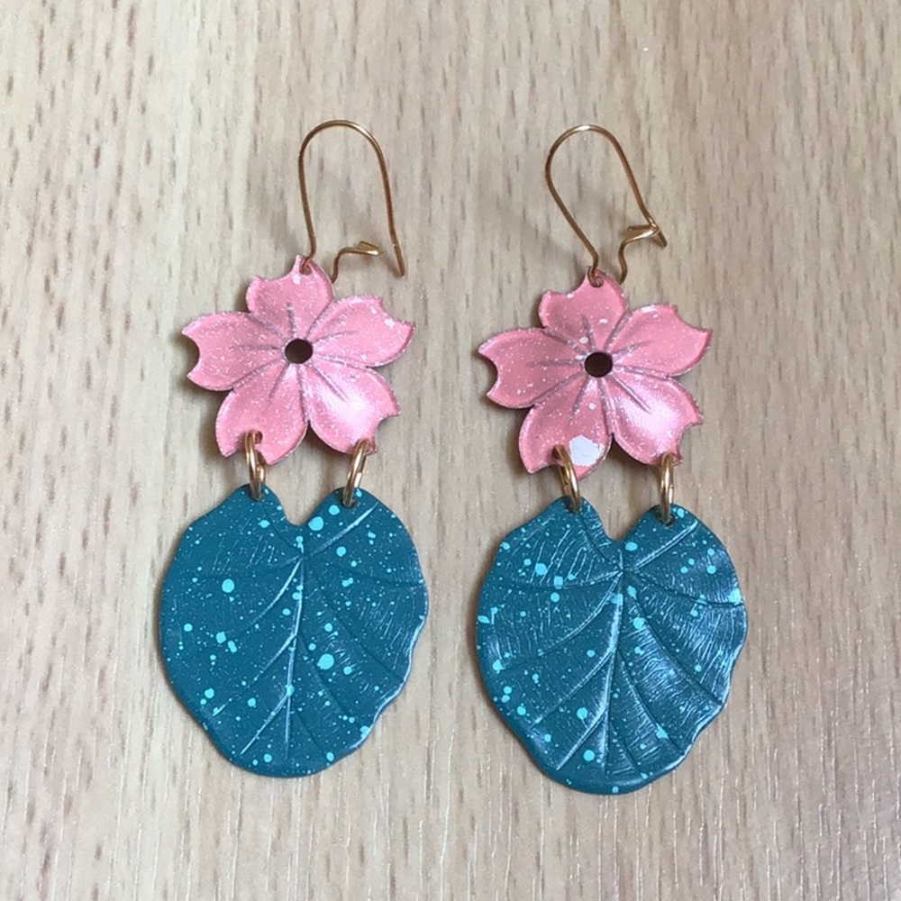 Anthro We Dream in Colour Waterlily Earrings - Picture 8 of 13